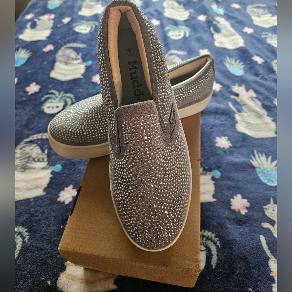 BRAND NEW ** Gray Slip-On Rhinestone Men's Sneakers